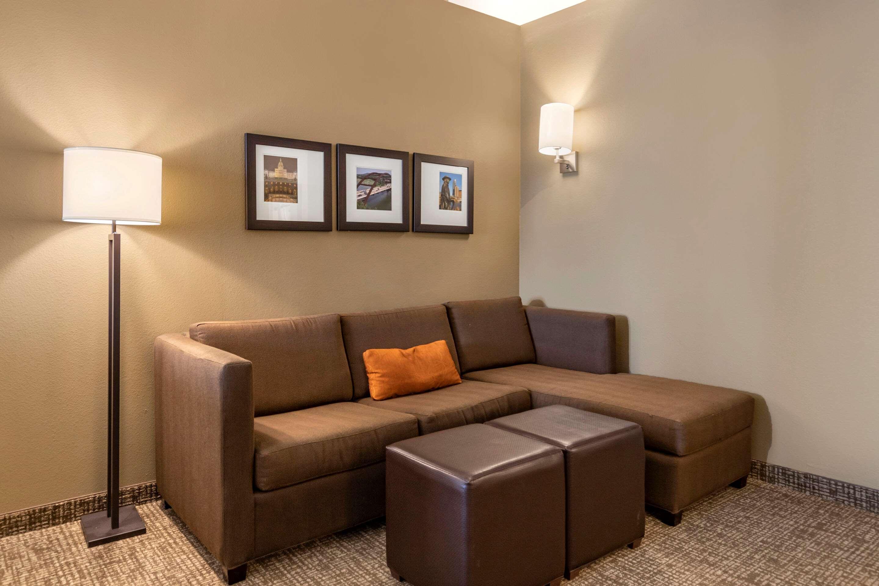 Comfort Suites Kyle Exterior photo