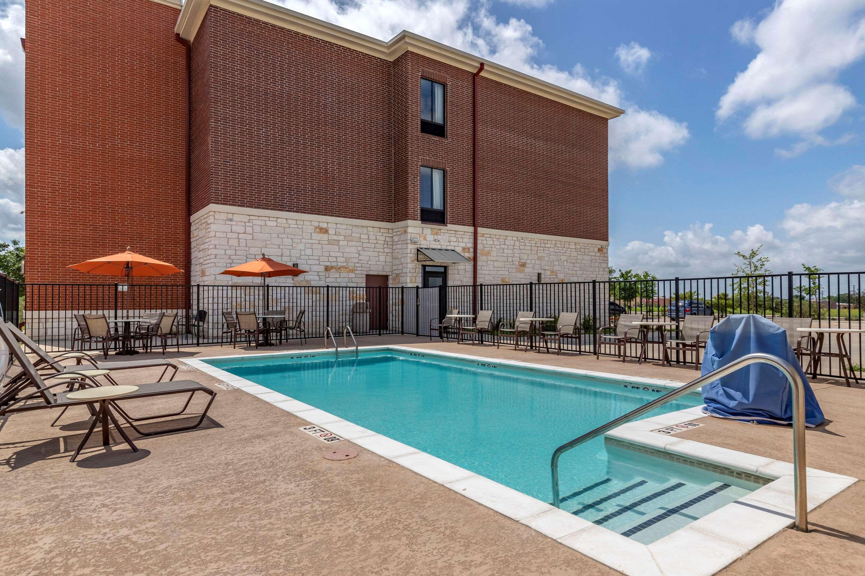 Comfort Suites Kyle Exterior photo