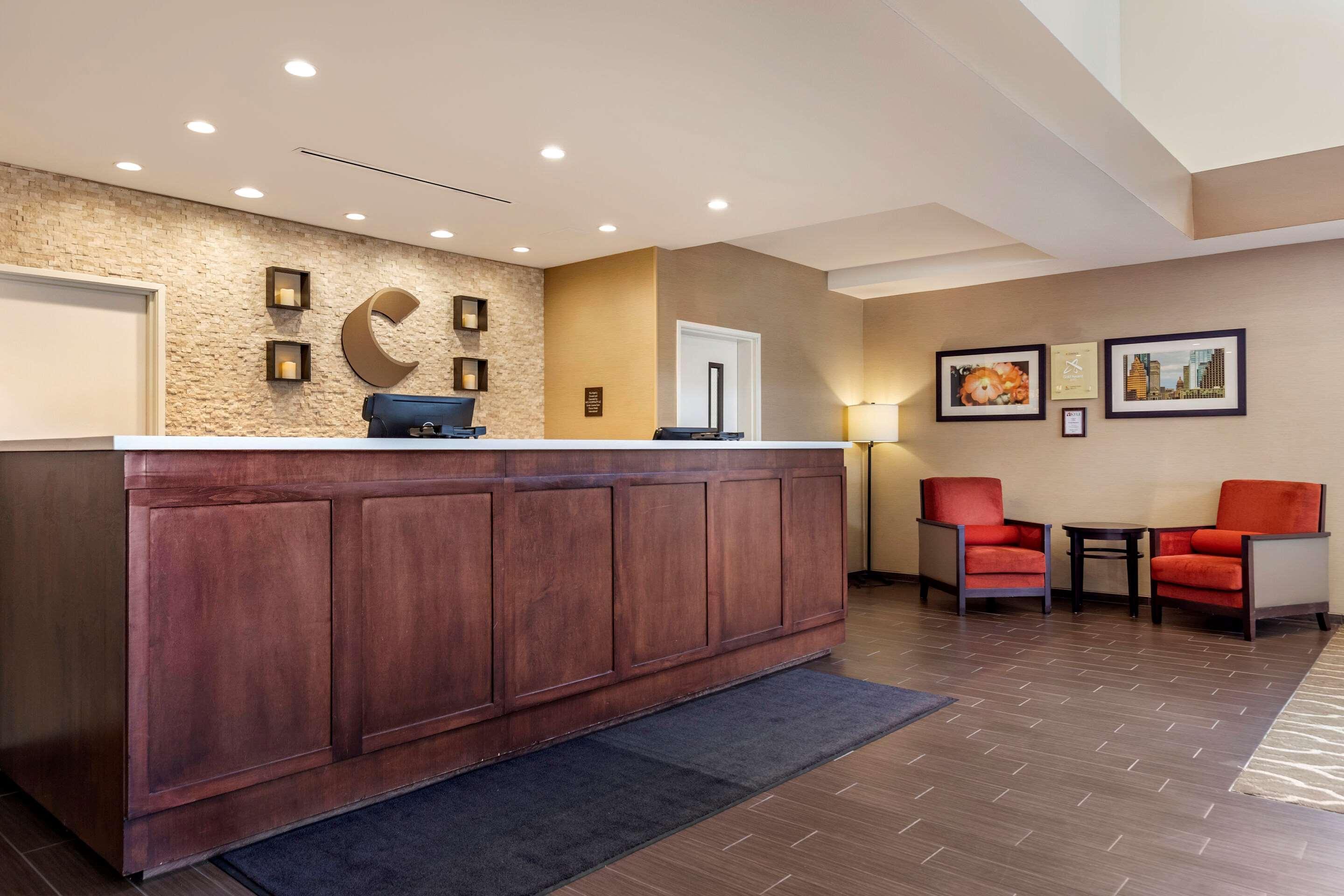 Comfort Suites Kyle Exterior photo