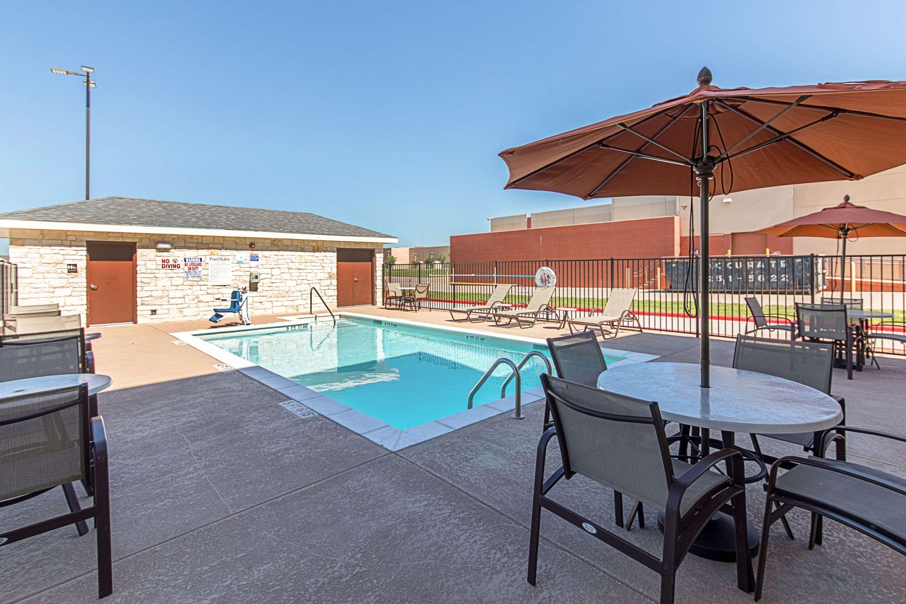 Comfort Suites Kyle Exterior photo